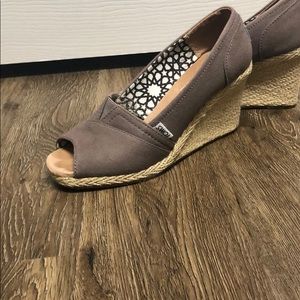 Toms wedges